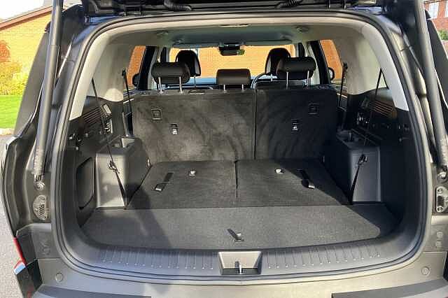 Hyundai SANTA FE PREMIUM Black