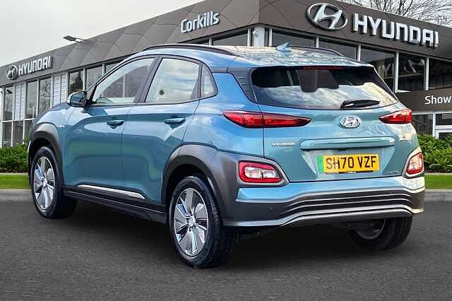 Hyundai Kona SE